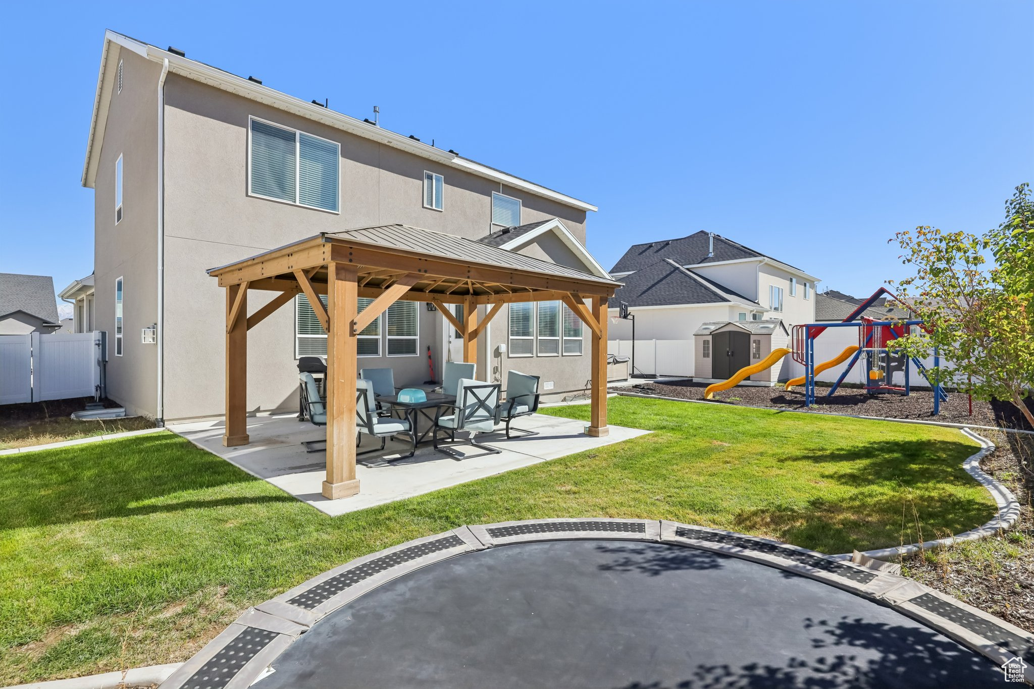 HIDDEN OAKS - Residential