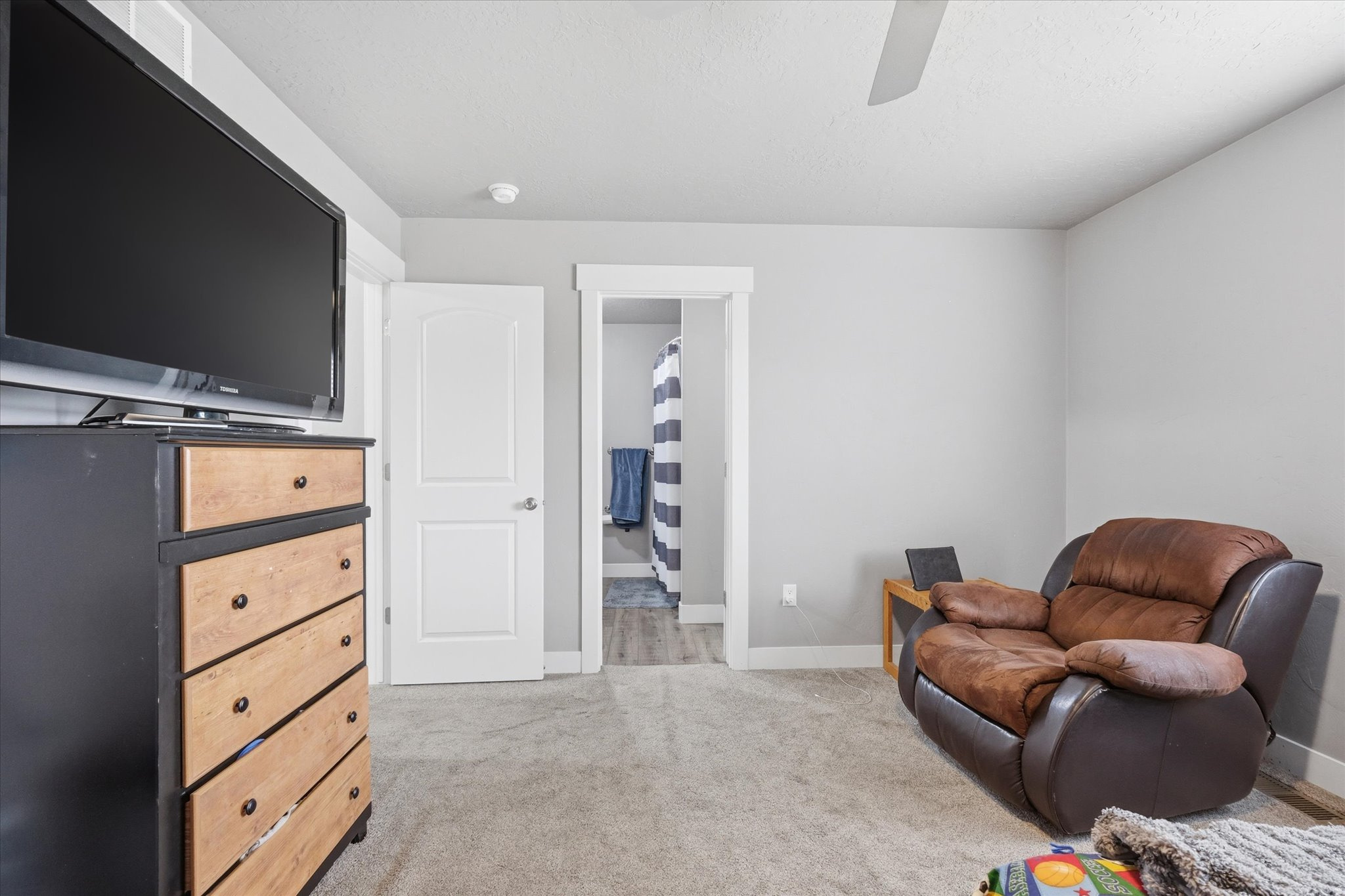 CEDAR RIDGE - Residential