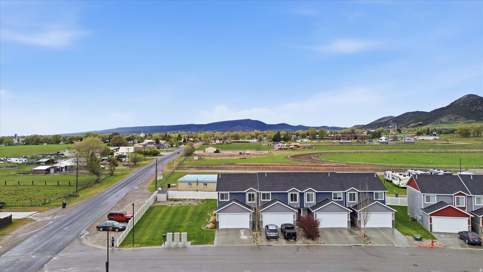 CEDAR RIDGE - Residential