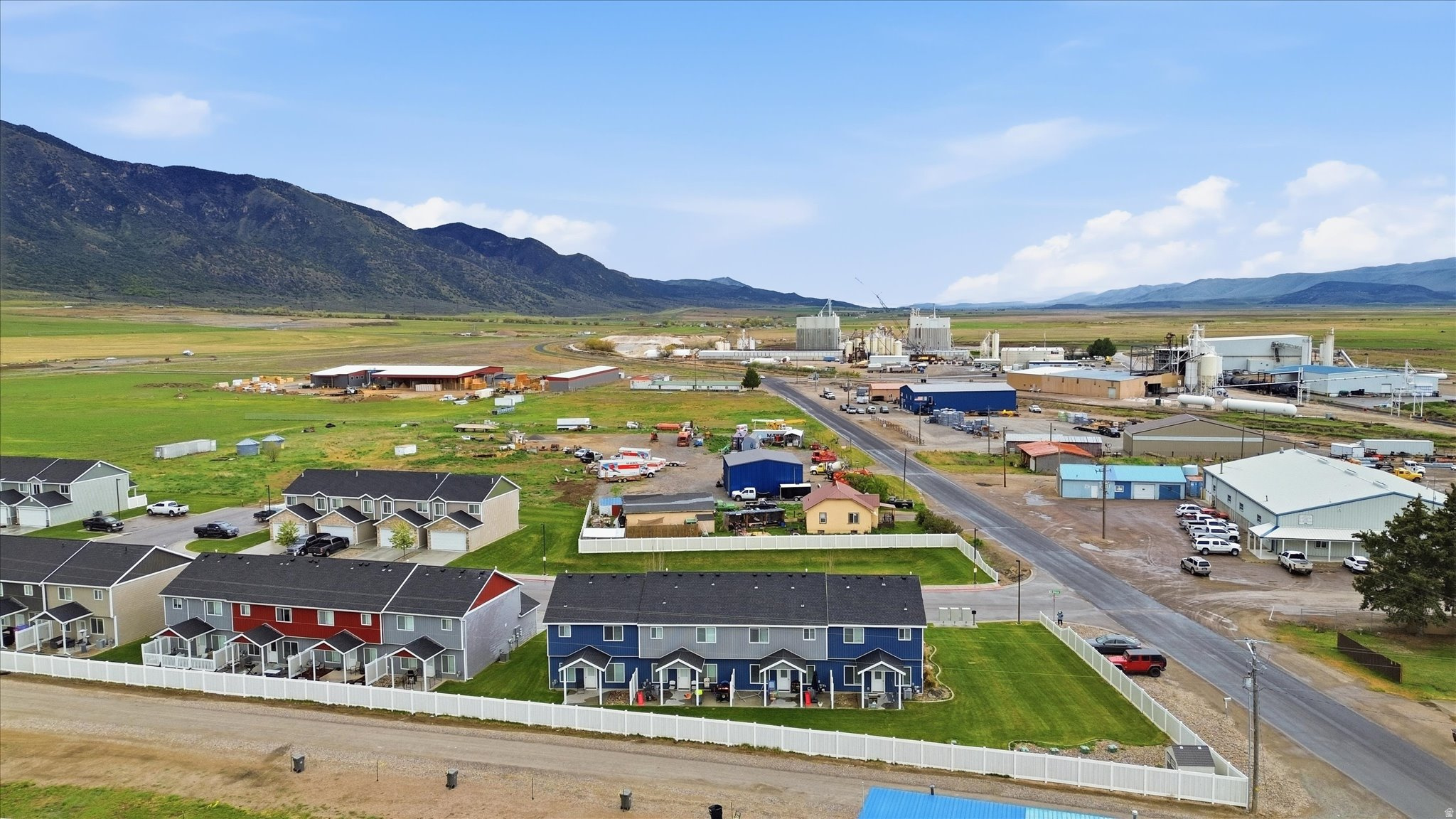 CEDAR RIDGE - Residential