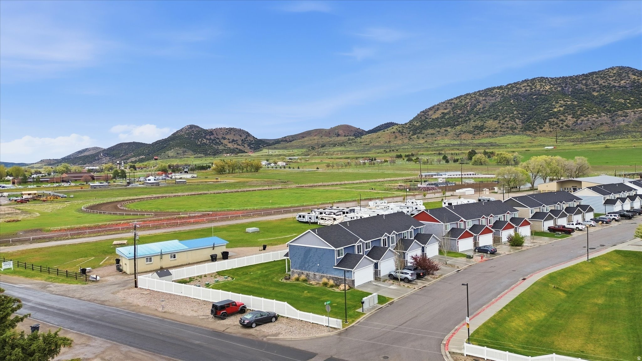 CEDAR RIDGE - Residential