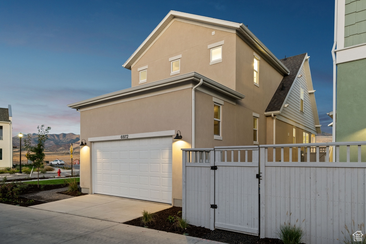 DAYBREAK - Residential