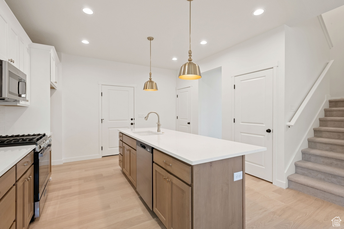 DAYBREAK - Residential