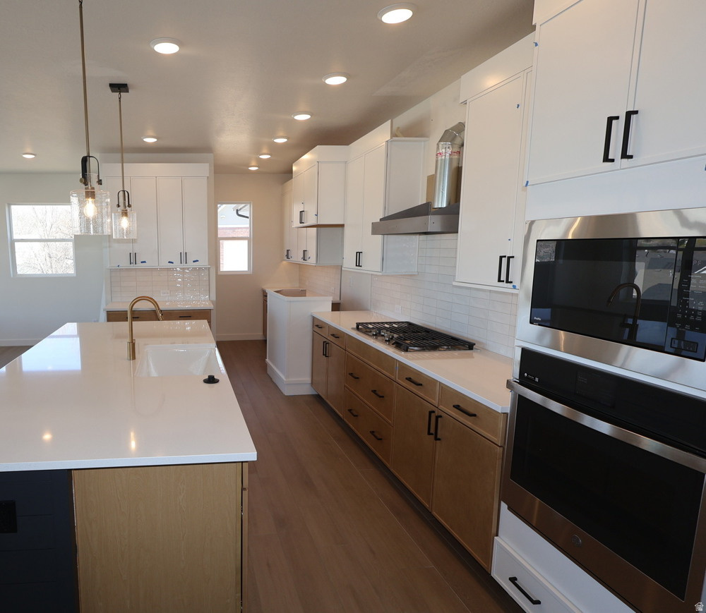 EASTRIDGE PARK - Residential