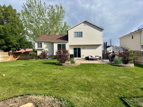 Tiny photo for 298 W MUTTON HOLLOW RD, Kaysville, UT 84037 (MLS # 2155514)