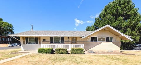Photo of 895 N STONEYBROOK RD, Kaysville, UT 84037 (MLS # 2170691)