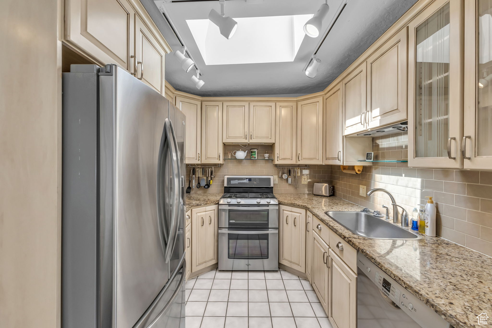 786 W 2000, Woods Cross, Utah image 17