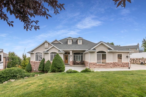 Photo of 943 LILLYWOOD LN, North Salt Lake, UT 84054 (MLS # 2169324)
