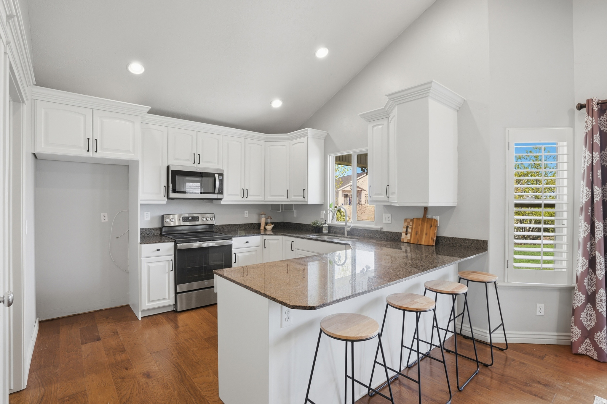 JONES MEADOWS - Residential