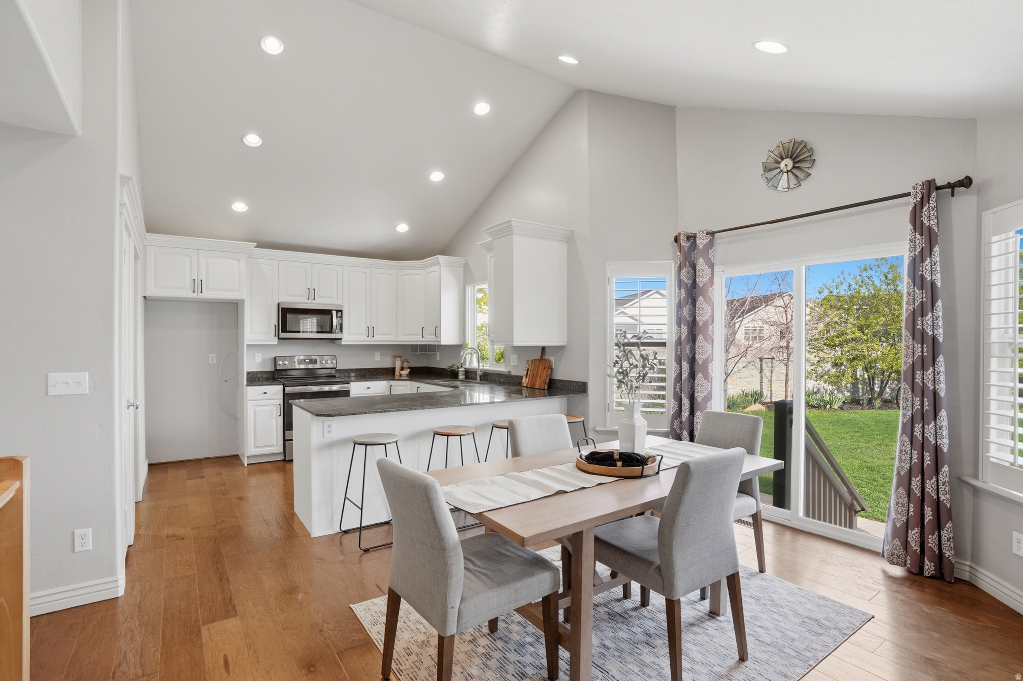 JONES MEADOWS - Residential