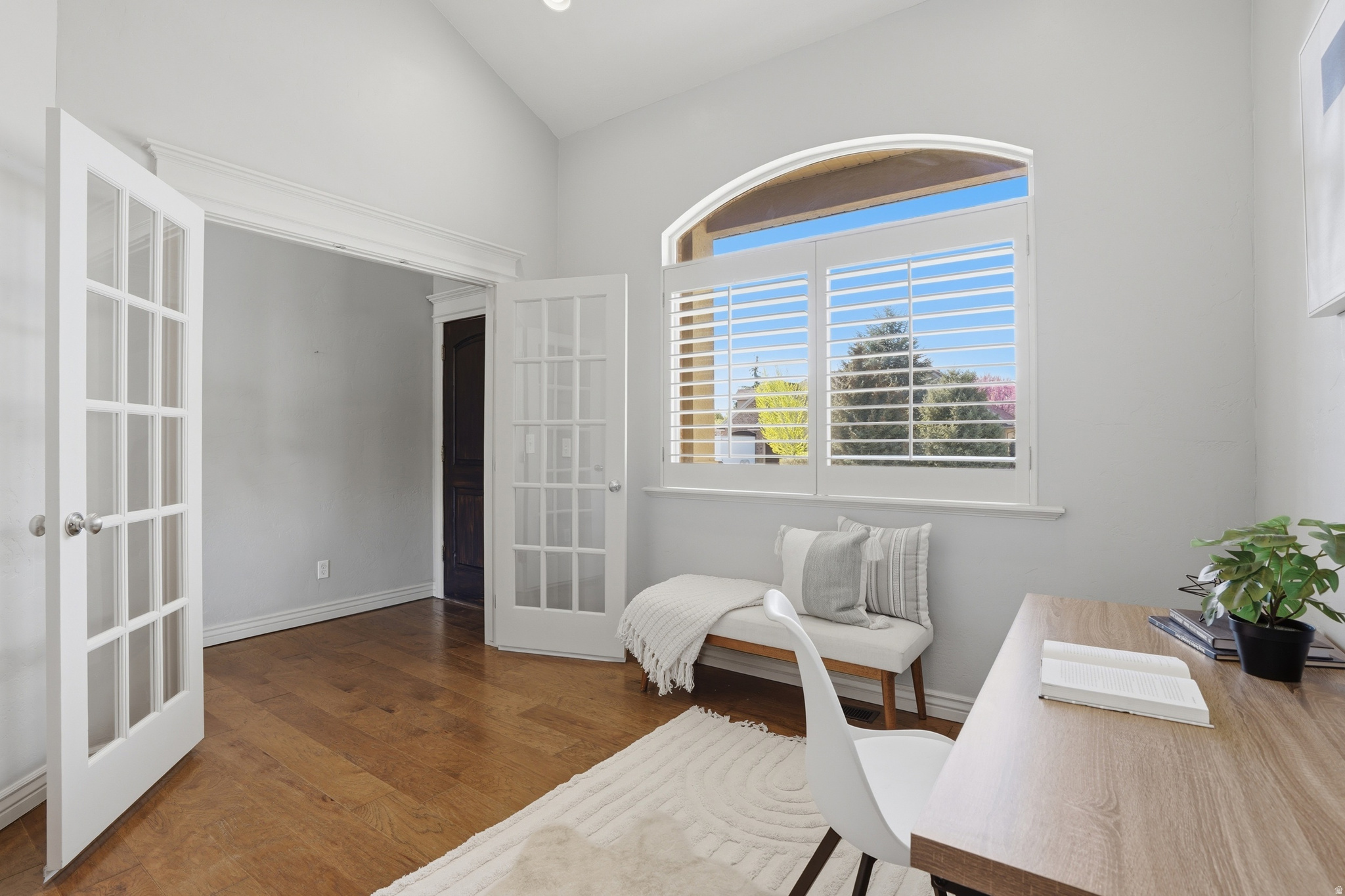 JONES MEADOWS - Residential