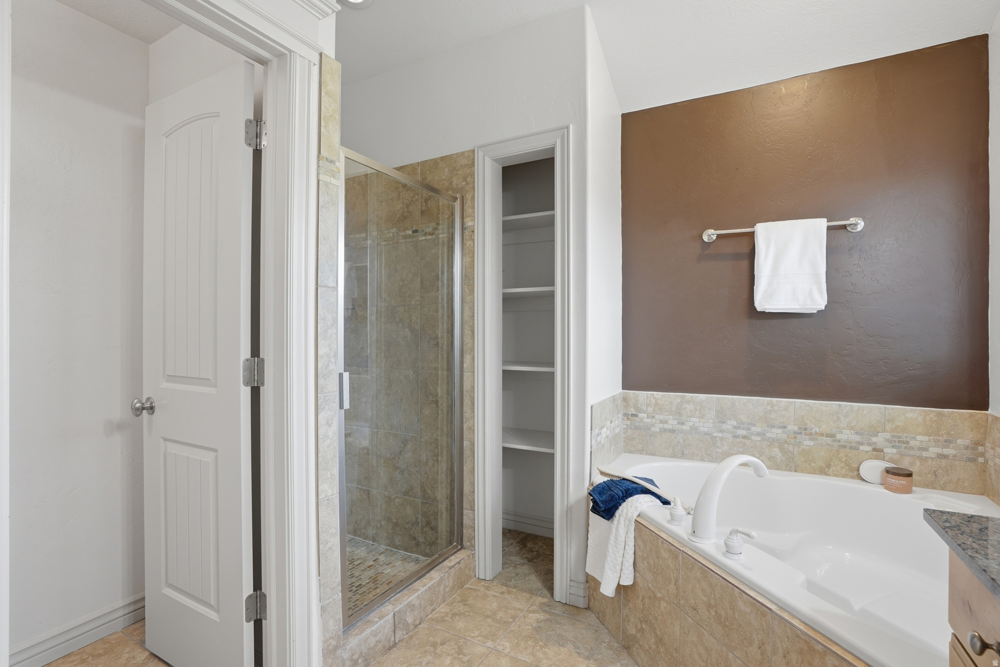 JONES MEADOWS - Residential