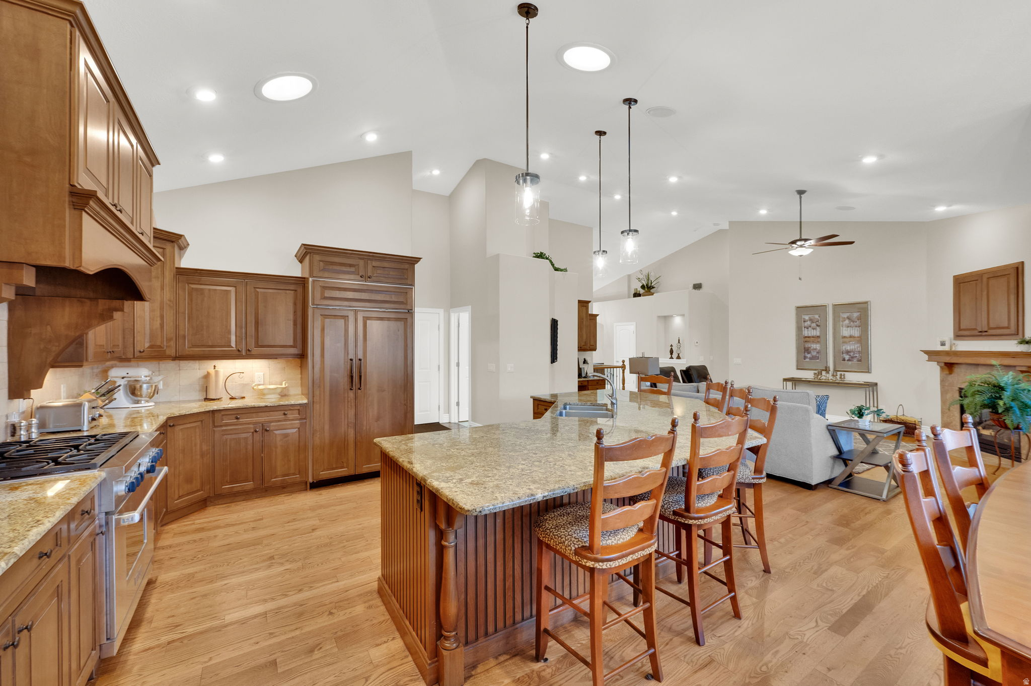 CENTERVILLE COMMONS - Residential