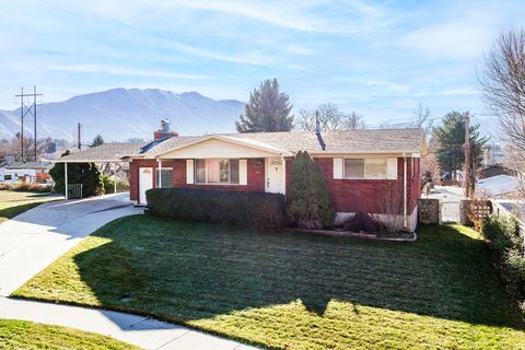 Tiny photo for 926 E 250 N, Springville, UT 84663 (MLS # 2127457)