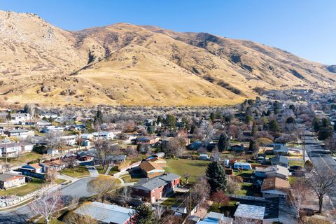 Tiny photo for 926 E 250 N, Springville, UT 84663 (MLS # 2127457)