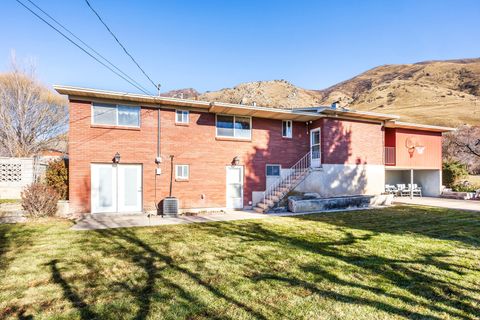 Tiny photo for 926 E 250 N, Springville, UT 84663 (MLS # 2127457)