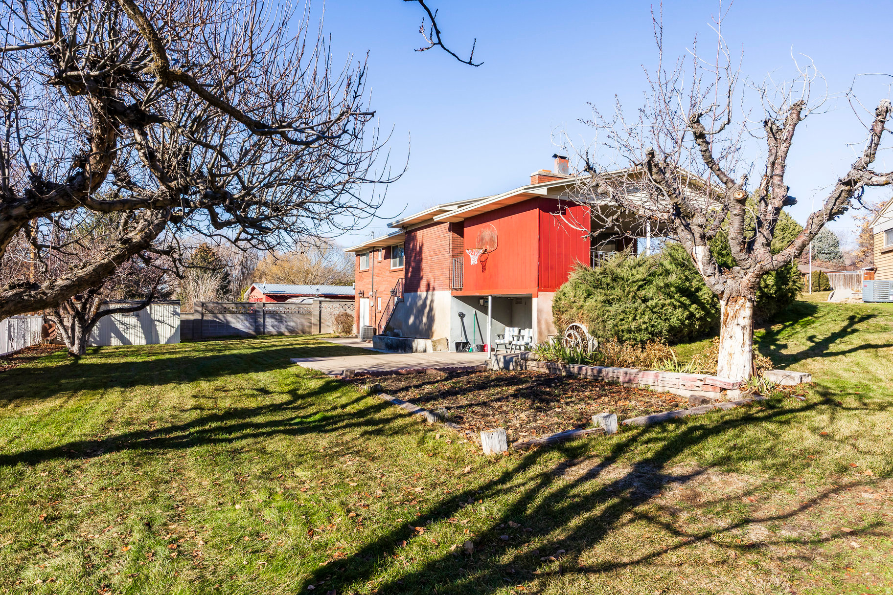 IMPERIAL HEIGHTS - Residential