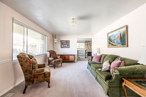 Tiny photo for 926 E 250 N, Springville, UT 84663 (MLS # 2127457)