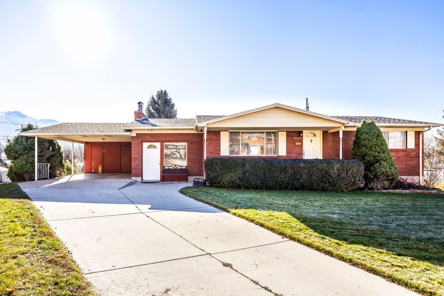 Welcome to this charming four bedroom home tucked away on a quiet cul-de-sac in Springville. Owned by the same family since it was built, the home has been well maintained and lovingly cared for. Both bathrooms have been recently remodeled, and the kitchen was updated approximately 15 years ago. The walkout basement opens up to a large private backyard with mature trees and great mountain views.This property has tremendous potential! Call for more details.