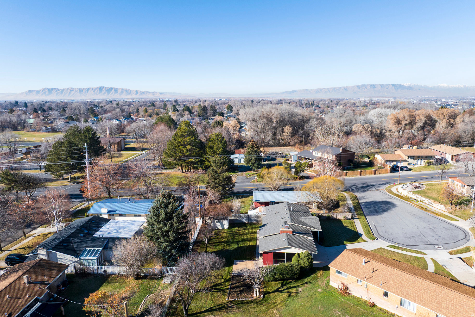 IMPERIAL HEIGHTS - Residential