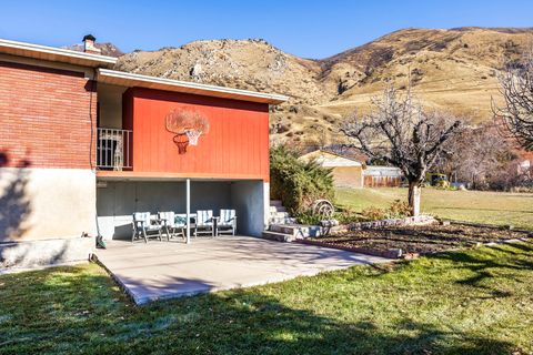 Tiny photo for 926 E 250 N, Springville, UT 84663 (MLS # 2127457)
