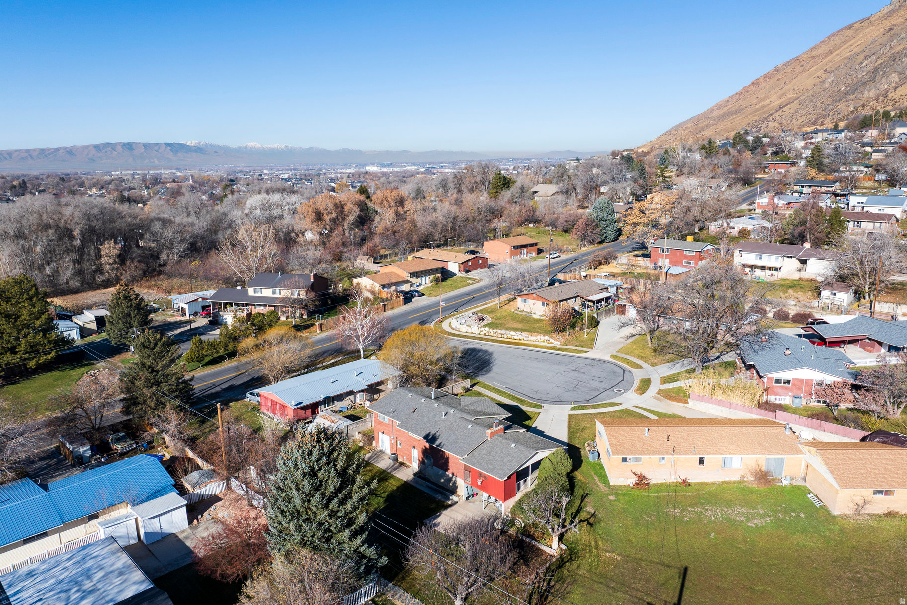 IMPERIAL HEIGHTS - Residential