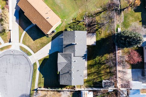 Tiny photo for 926 E 250 N, Springville, UT 84663 (MLS # 2127457)