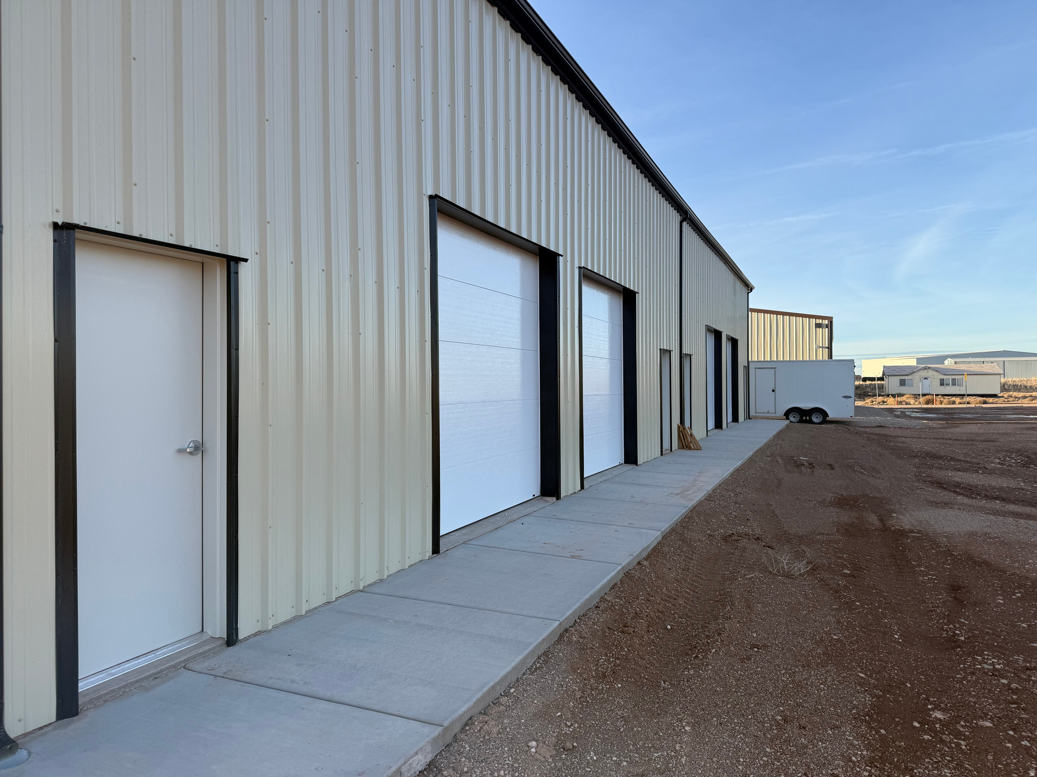 MOUNTAIN VIEW INDUSTRIAL - Commercial Sale