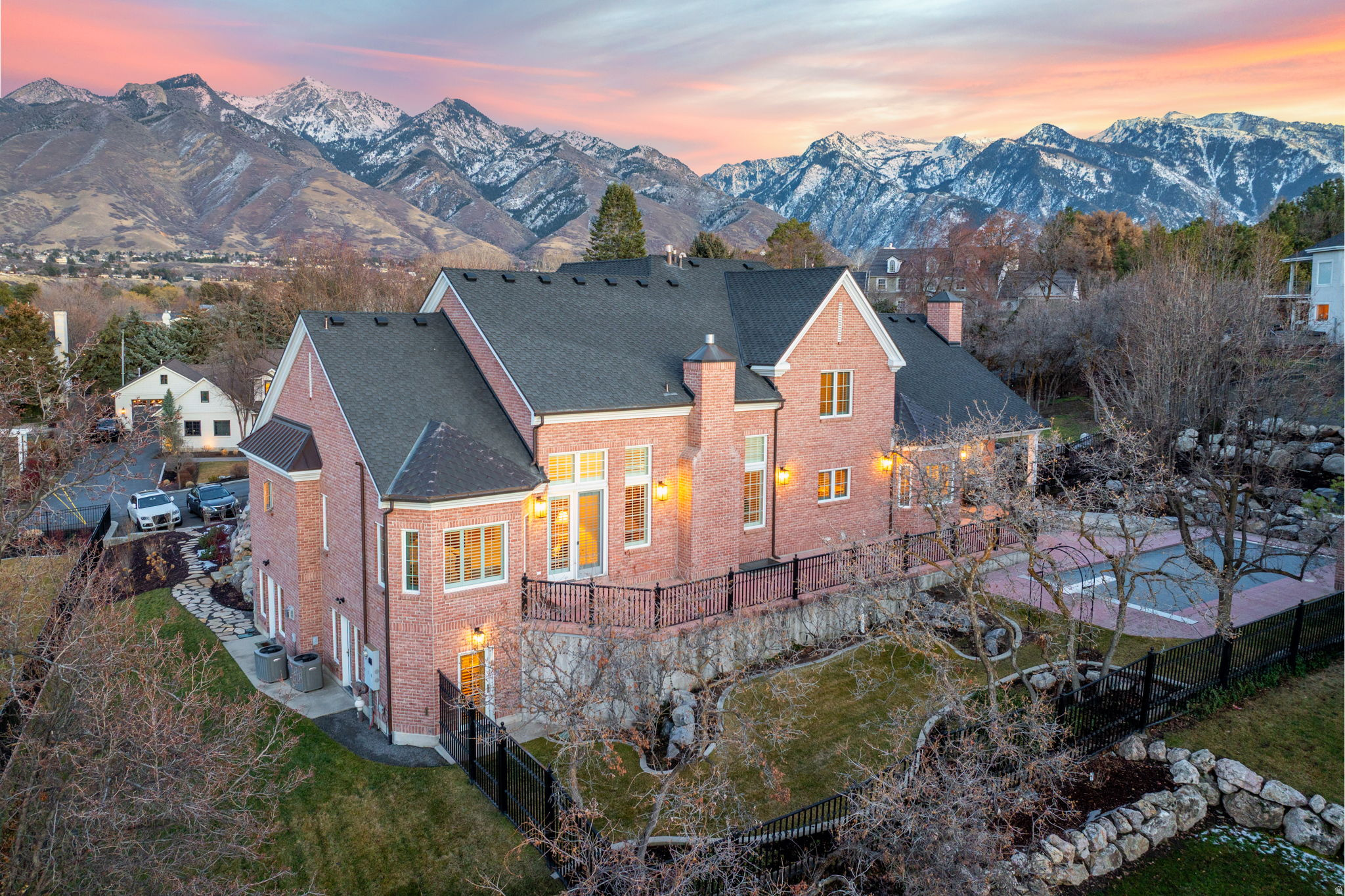 8266 S CREEK HOLLOW CV