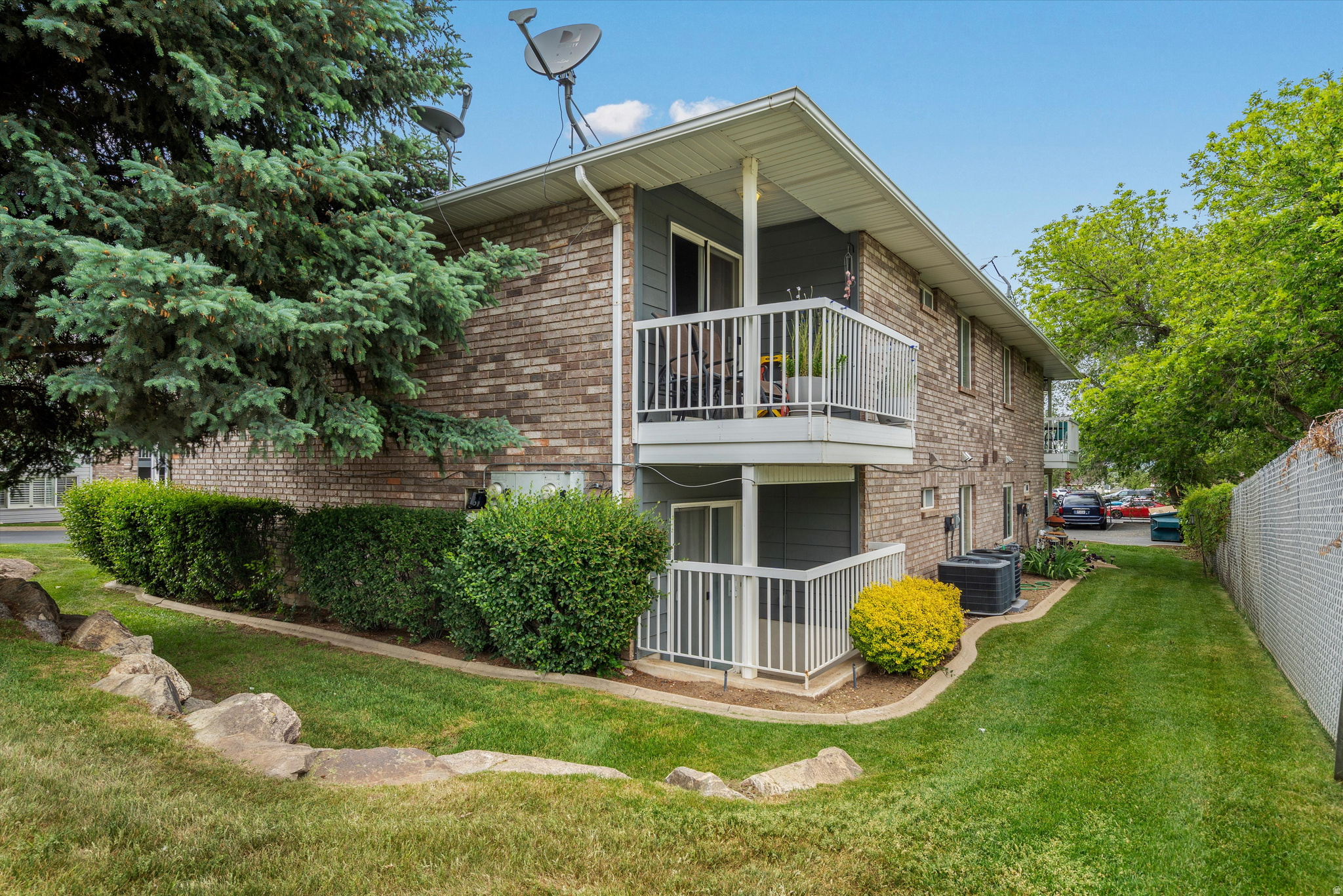 TERRACE PINES - Residential