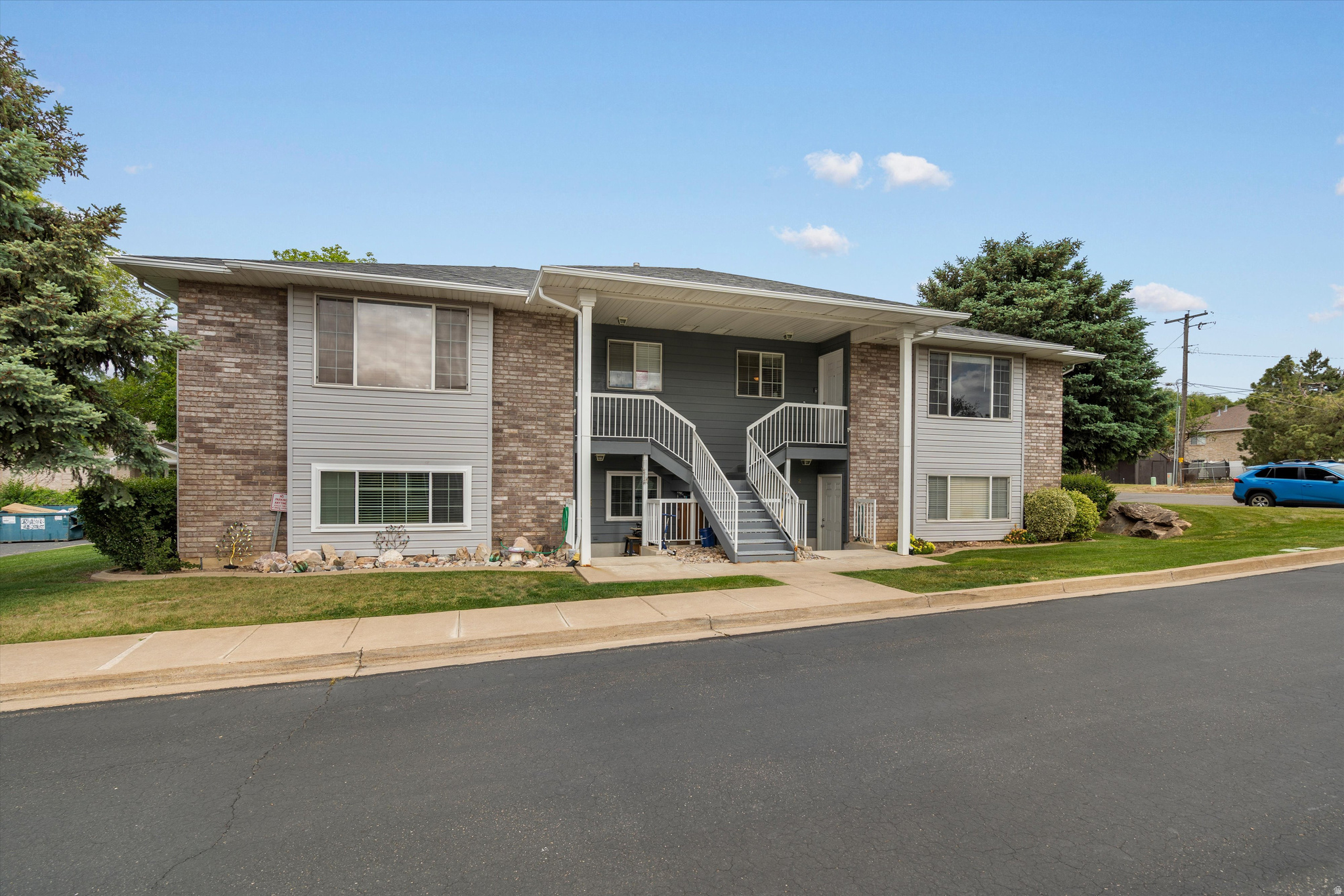 TERRACE PINES - Residential
