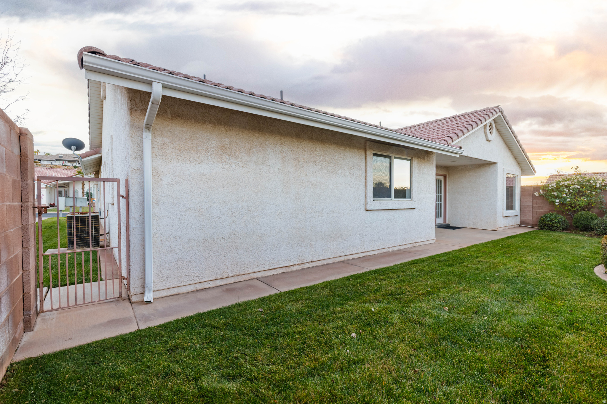 SUNRISE VIEW TOWNHOMES - Residential