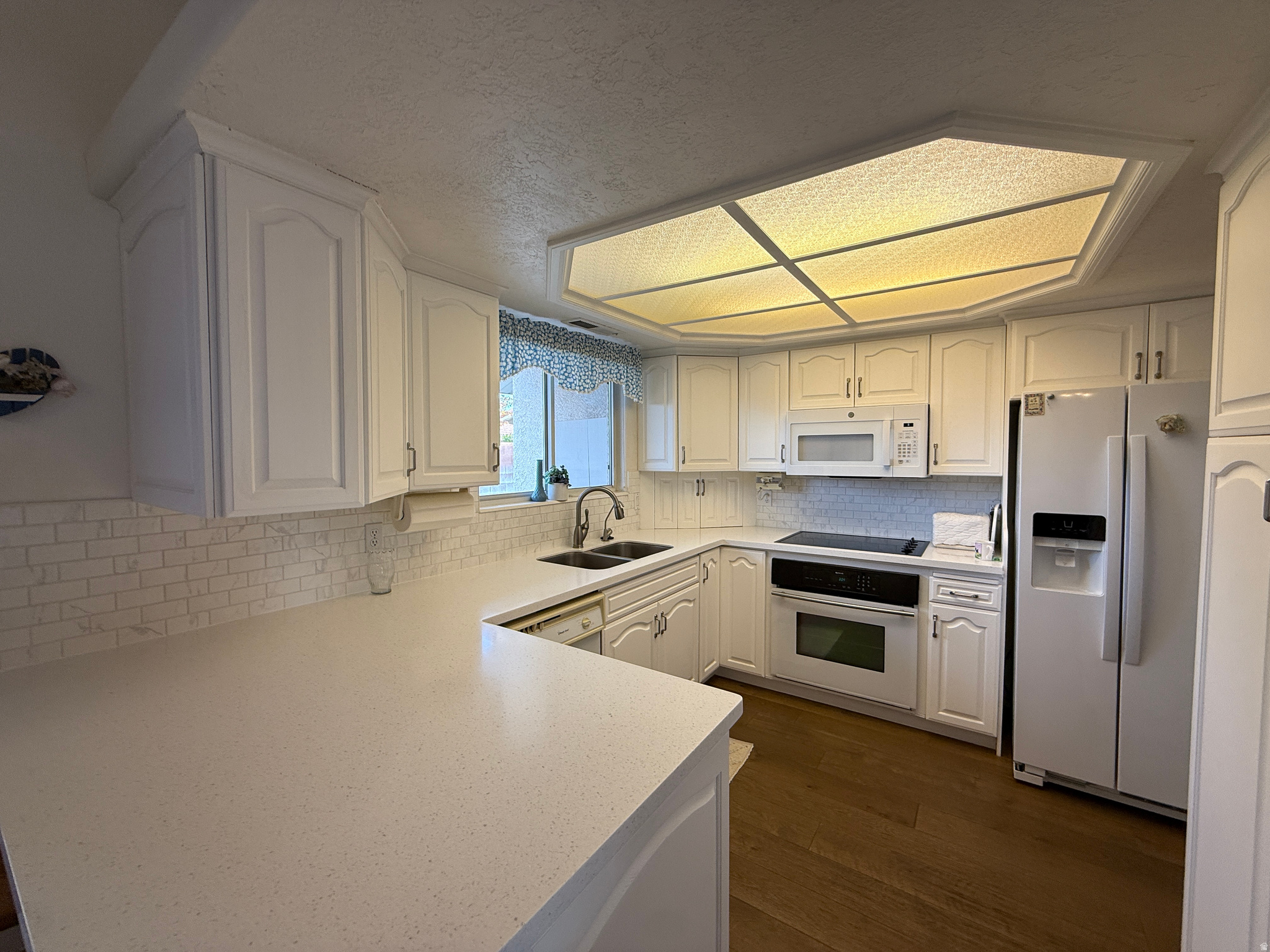 SUNRISE VIEW TOWNHOMES - Residential