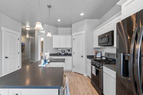 Tiny photo for 1721 W NEWCASTLE LN S, Saratoga Springs, UT 84045 (MLS # 2174050)