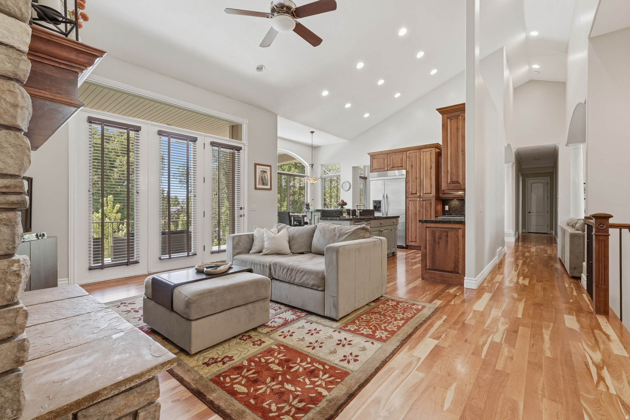 LINCOLN PLACE - Residential