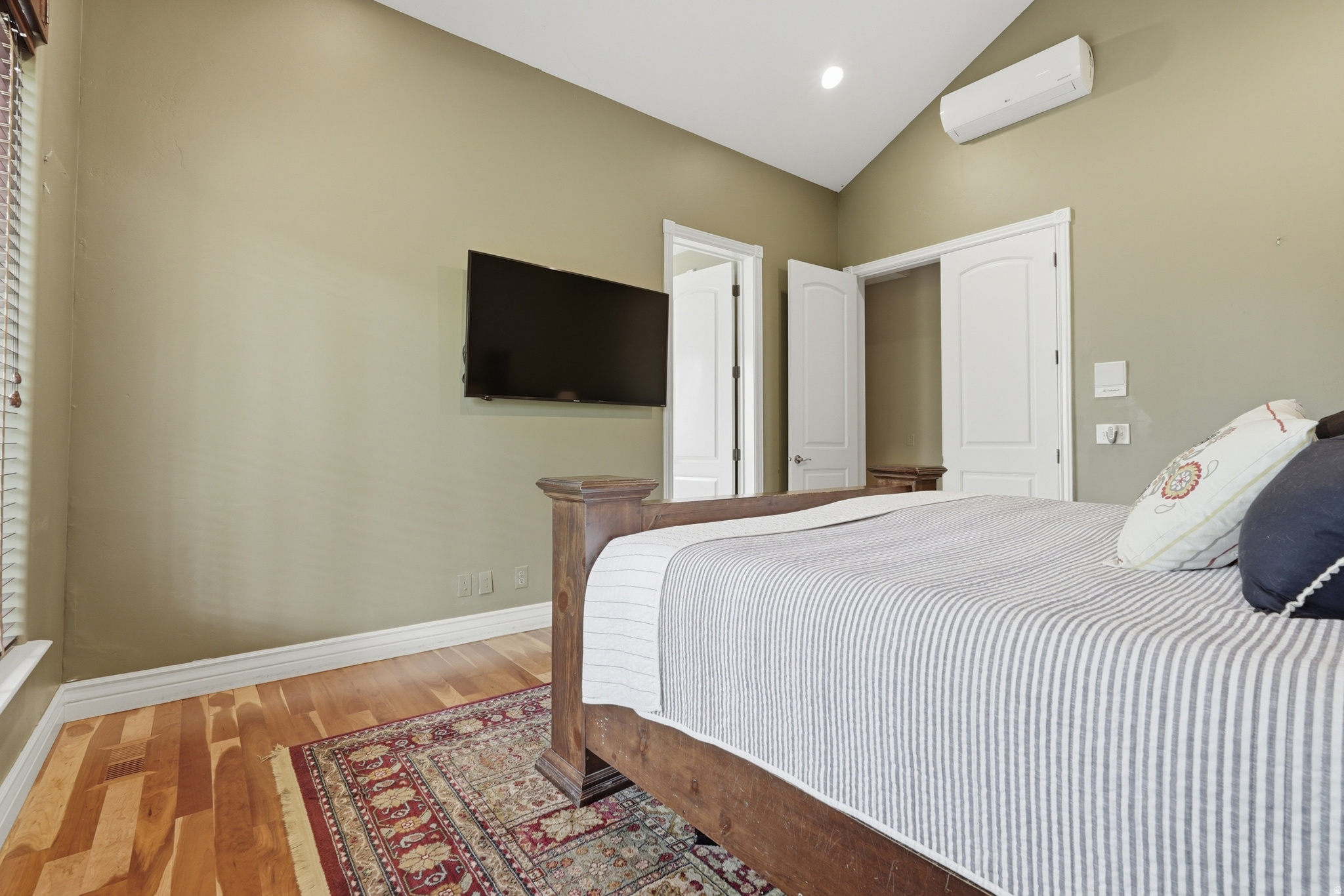 LINCOLN PLACE - Residential