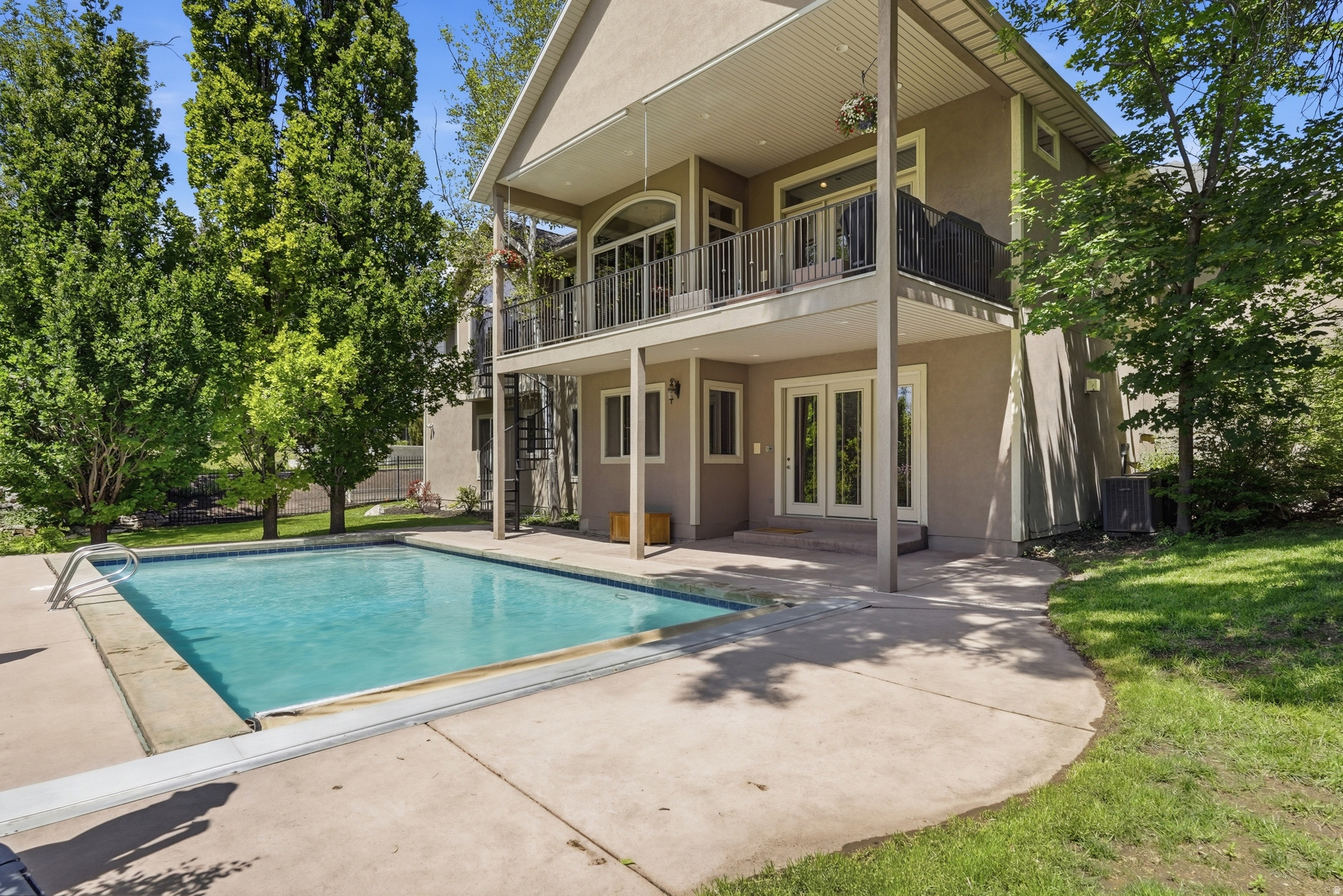 LINCOLN PLACE - Residential