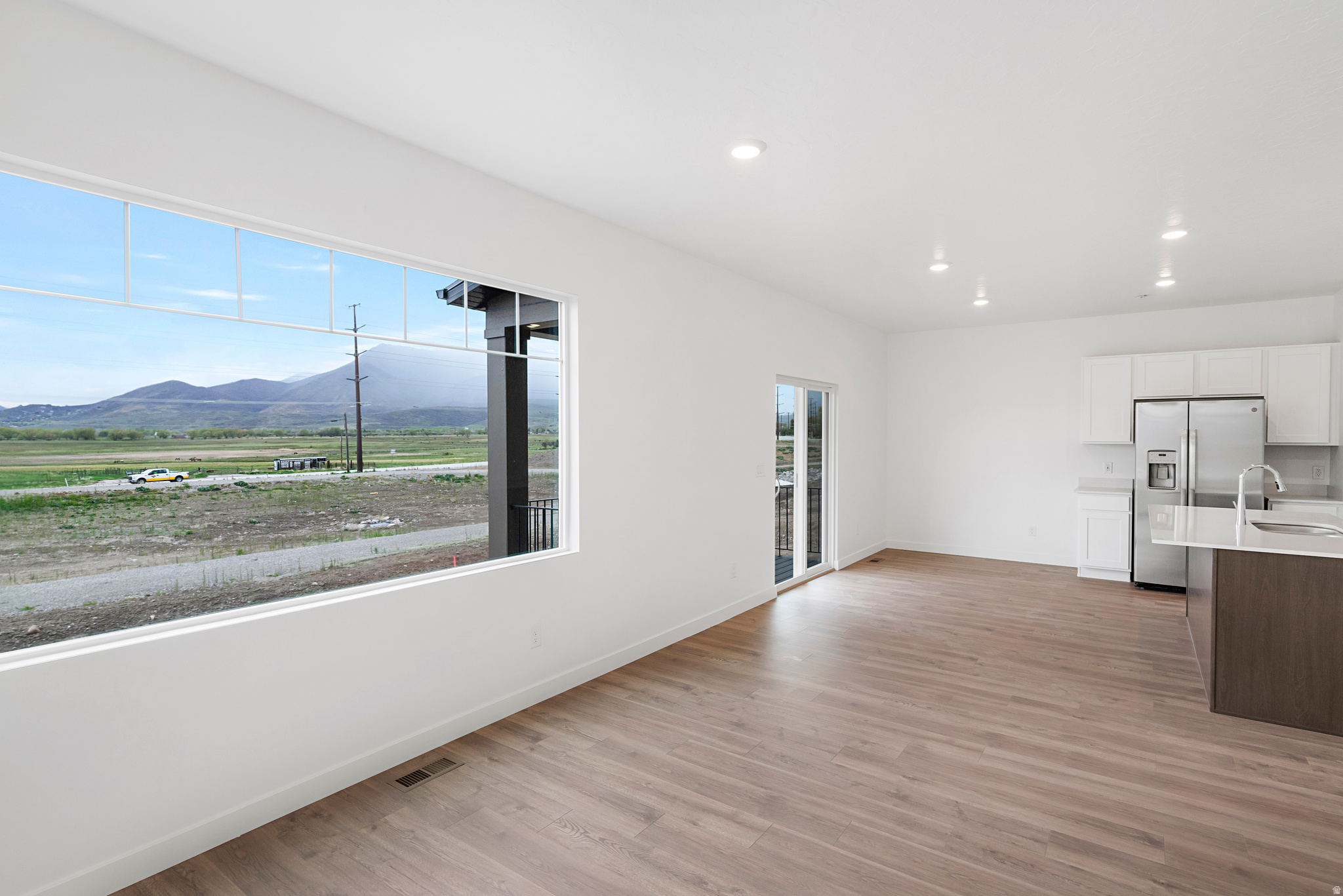 MONTREUX - Residential Lease