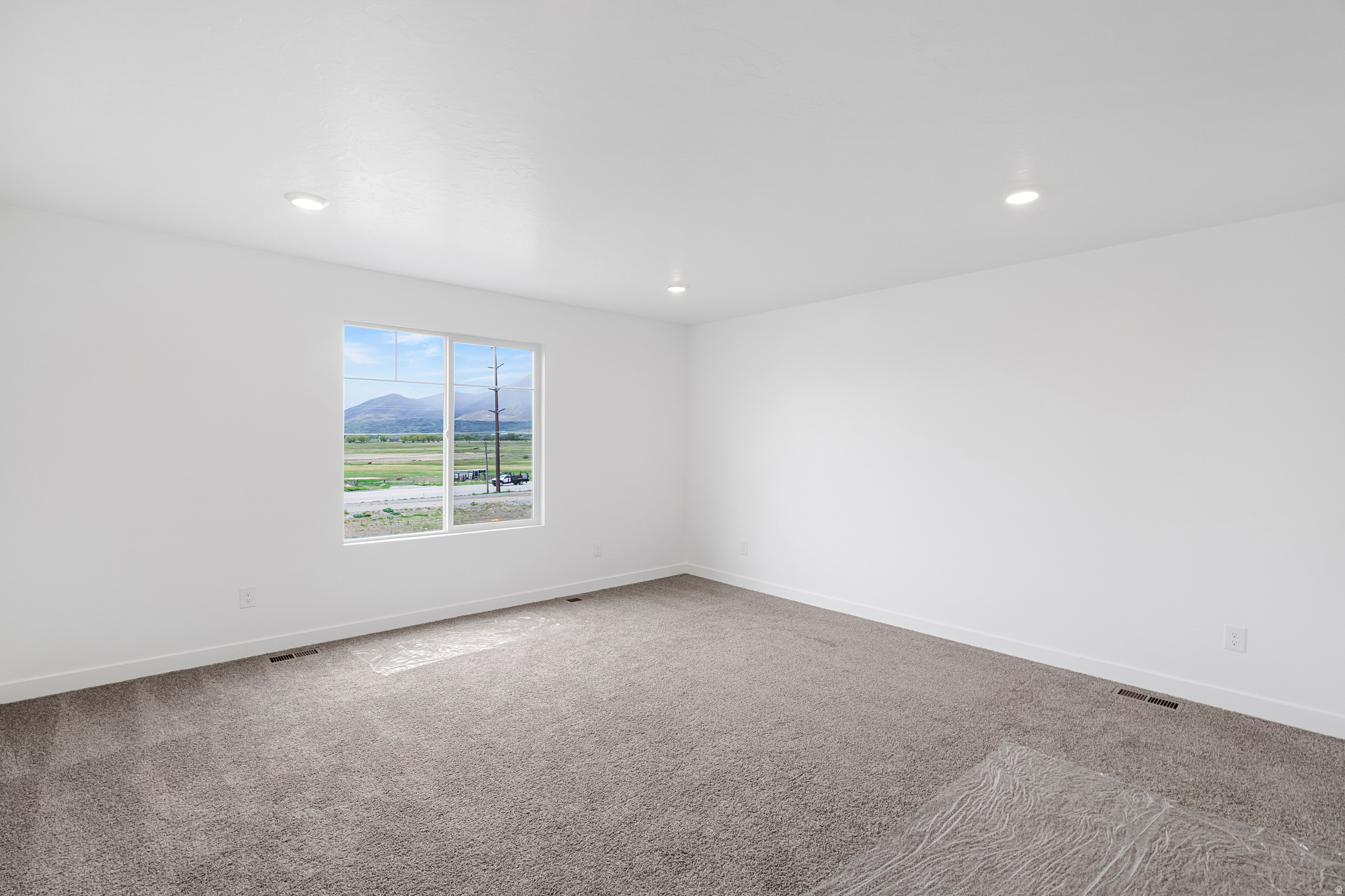 MONTREUX - Residential Lease