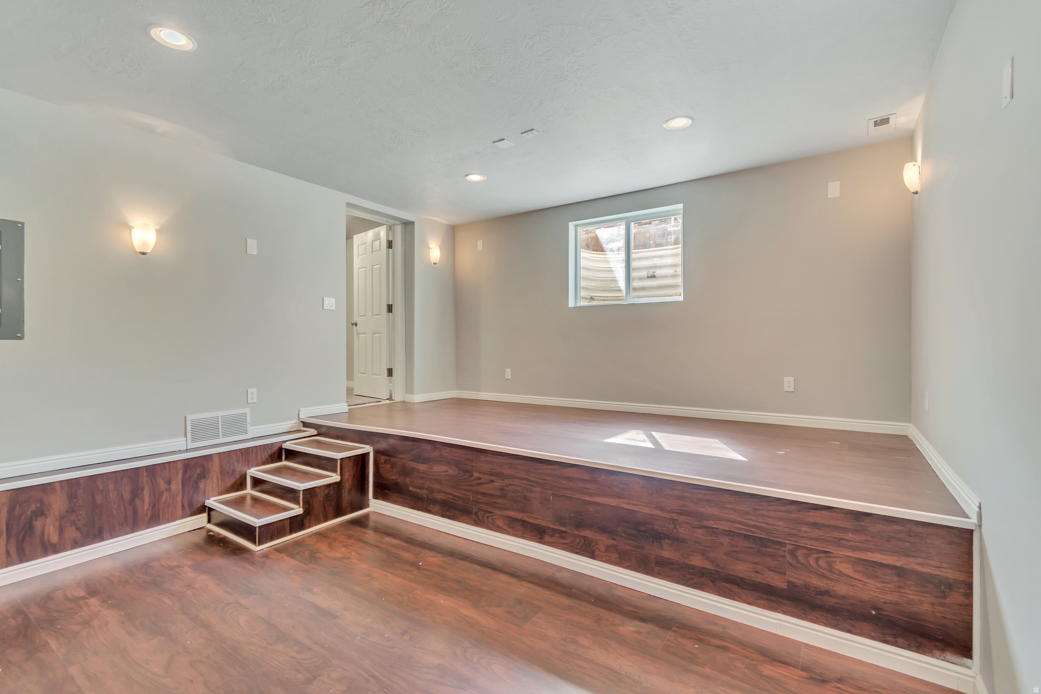 PONDEROSA ESTATES - Residential