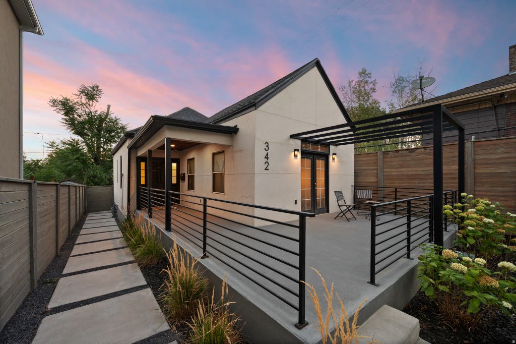 Photo of 342 S 900 E, Salt Lake City, UT 84102 (MLS # 2177220)