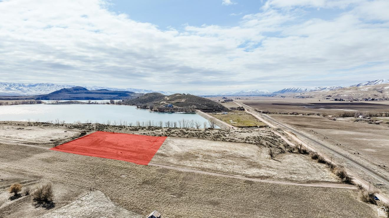 HULL LOT OF LITTLES SUBDIVISION - Land