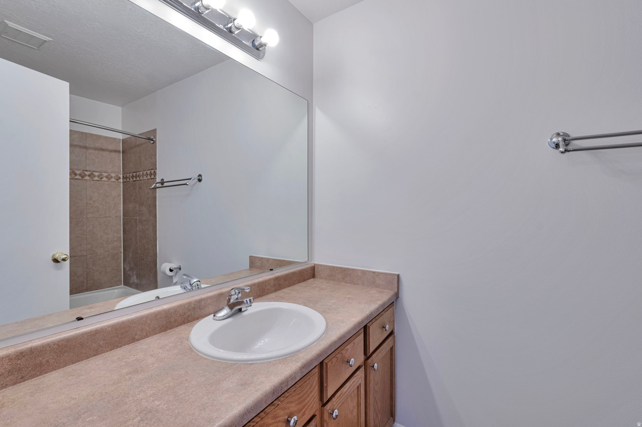 LEGACY VILLAGE - Residential