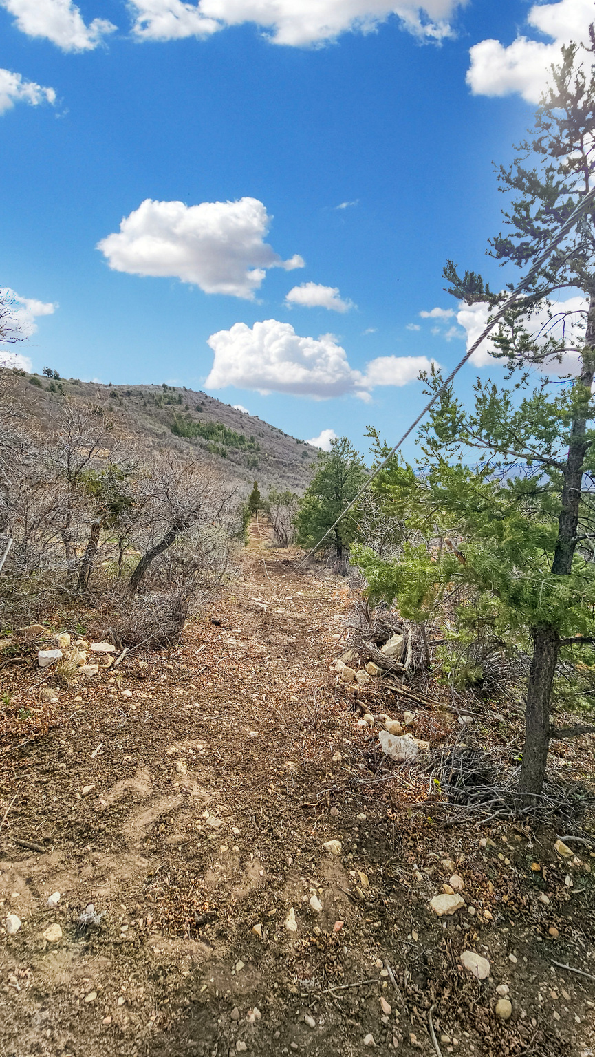 HIDEAWAY VALLEY SUBD - Land