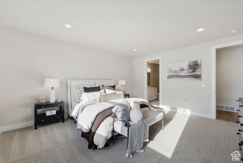 MAYFLOWER LAKESIDE - Residential