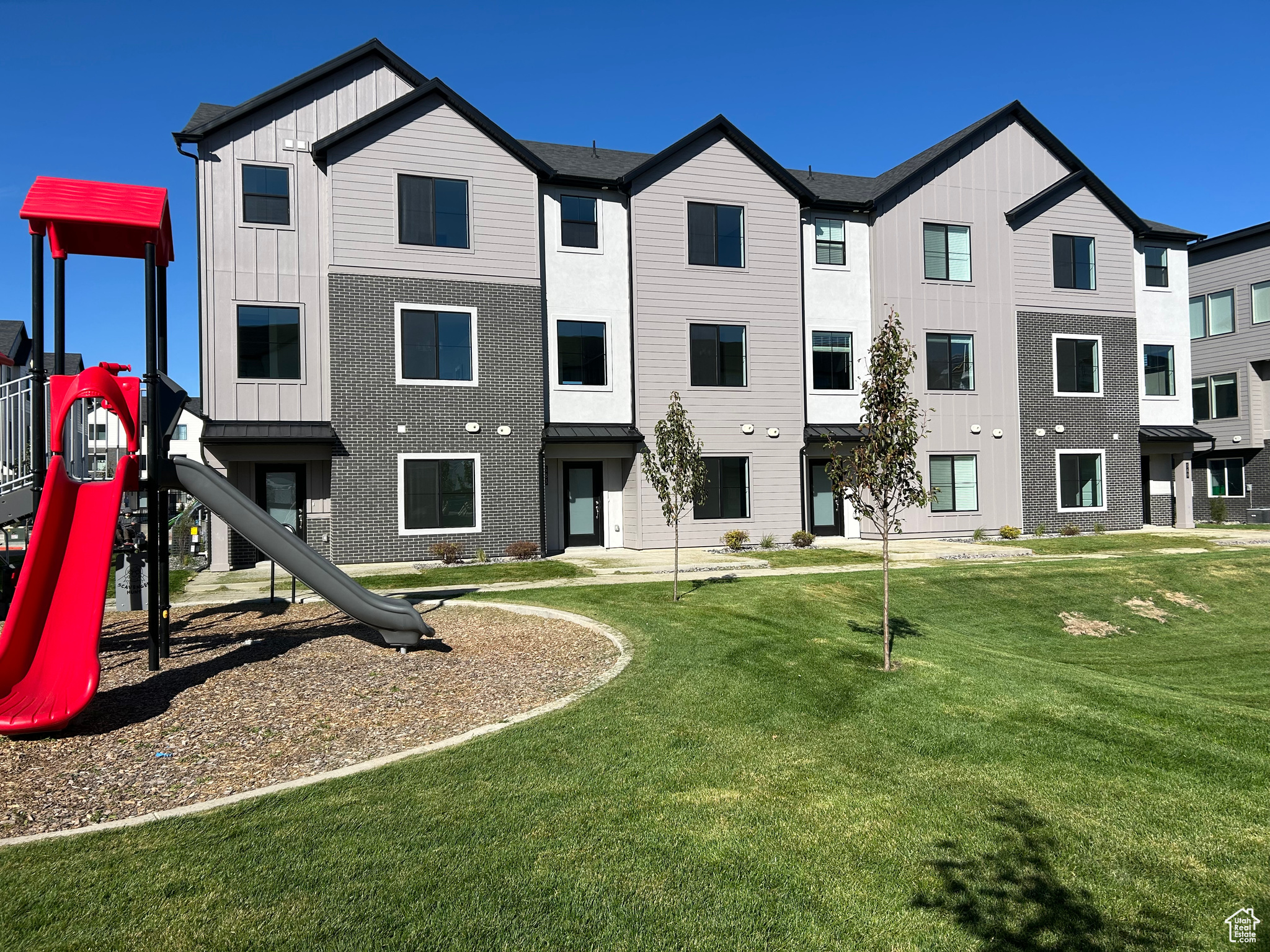 HAVEN OAKS - Residential