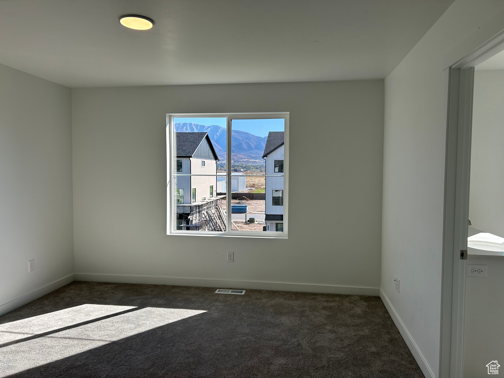 HAVEN OAKS - Residential