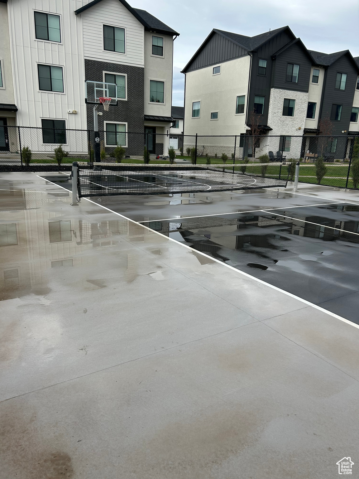 HAVEN OAKS - Residential