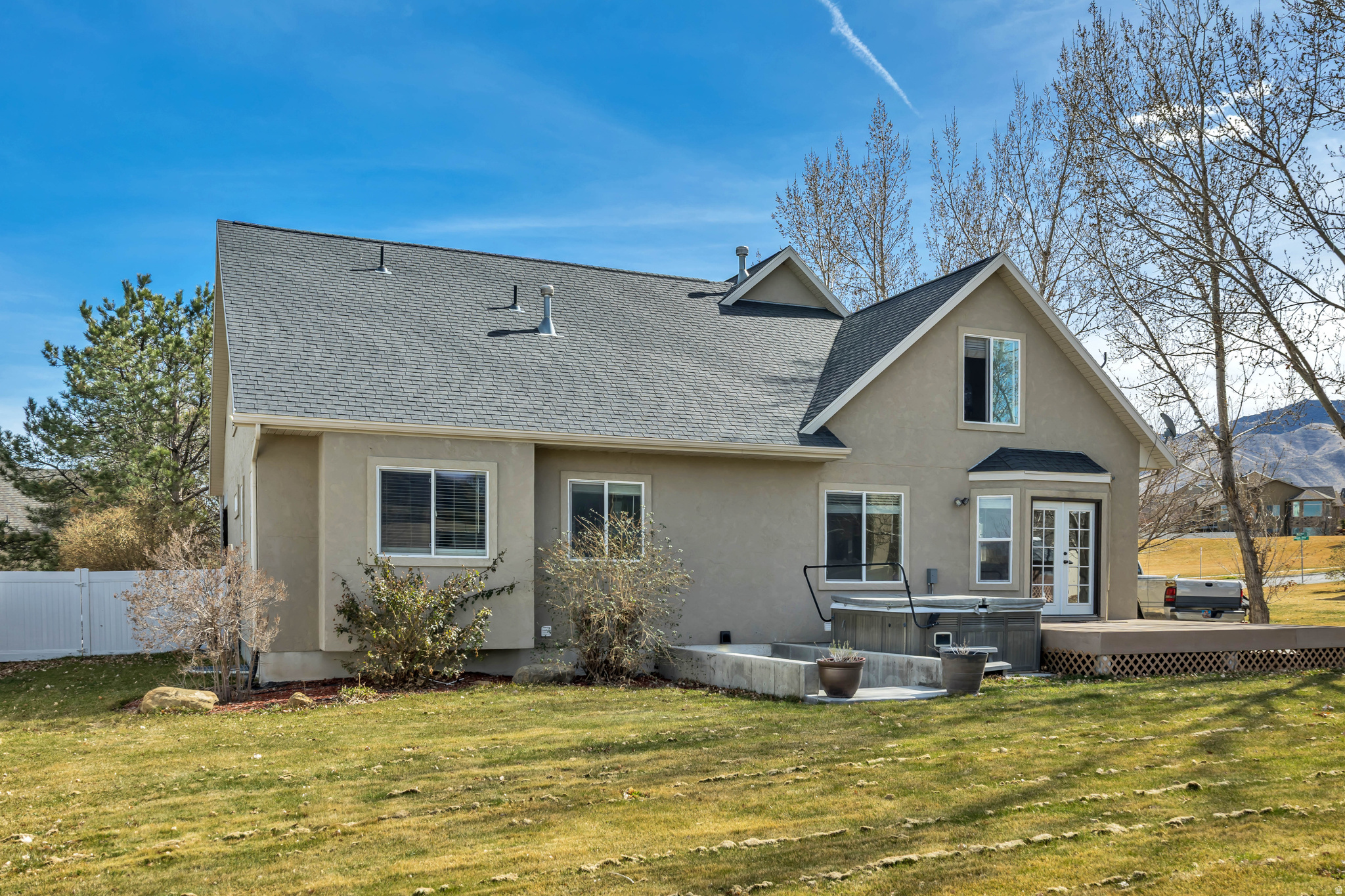 SARATOGA HILLS - Residential