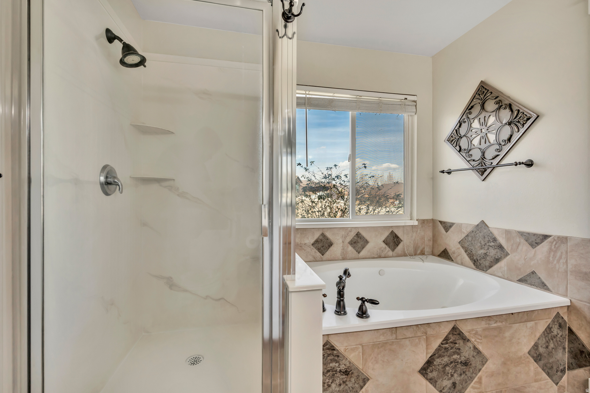 SARATOGA HILLS - Residential